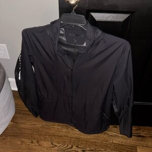 Lululemon Men's Black lightweight Rain Jacket